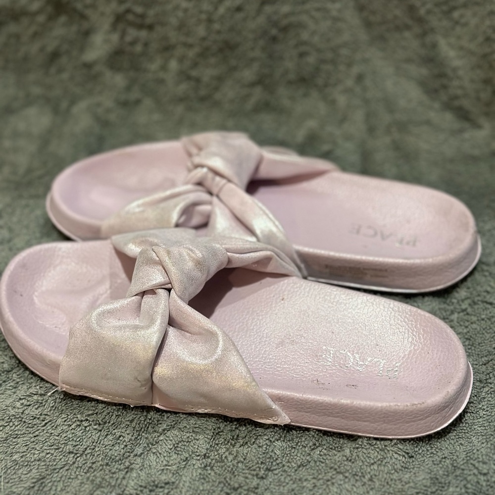 Girls slides. Good condition. Size 3